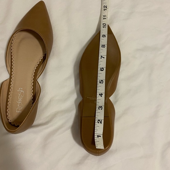 Refresh Tan Pointed Toe Flats Size 7.5 - Picture 10 of 10